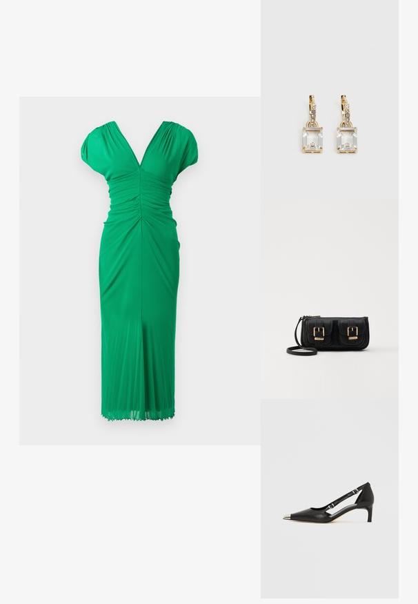 Žalia iki kelių suknele, pagaminta iš tamprios medžiagos, su V formos iškirpte, surinktų detalių, trumpomis rankovėmis ir prigludusia siluetu.; Juodos odos bateliai su žemu kulniuku, smailiu sidabro spalvos pirštinės gaubtu ir dvigubais dirželiais, ant balto fono.; Juodas odinis per petį nešiojamas krepšys su dviem priekiniais kišenėmis, auksiniais sagtimis, užtrauktuko uždarymu ir siauromis petnešomis. Textūruota paviršius ir kompaktiškas stačiakampis formatas.; Auksinės spalvos auskarai, kuriuose yra stačiakampis, skaidrus kristalas, kabantis po eile mažų, apvalių skaidrių akcentų. Šiuolaikiškas, modernus dizainas.