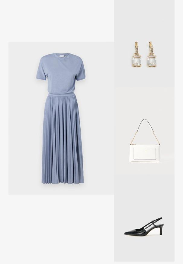 Marella SEMELE - Maxikjole - azzurro polvere; Sorte patent slingback hæl med spids tå, featuring tekstureret slangeskind, justerbar rem og en kort, tekstureret blokhæl.; Hvit lærveske med teksturert overflate, utstyrt med gullkjede for å bære over skulderen og svarte detaljer. Inkluderer en frontlomme og glidelås.; Gullfargede øreringer med en rektangulær, klar krystall som henger under en rad av små, runde klare akenter. Elegante, moderne design.