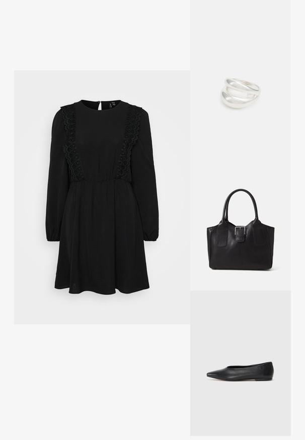 Čierne šaty s dlhými rukávmi a okrúhlym výstrihom. Obsahujú textúrované čipkové detaily na bokoch a zúžený pás. Zapínanie na zadnej strane.; Čierne kožené baletky, špicatý špička, minimalistický dizajn, hladká textúra, nízky podpätok, bez viditeľných prvkov alebo ozdôb.; Čierna kožená taška s hladkou textúrou, štruktúrovaným tvarom, dvoma uchami a výrazným strieborným prackovým detailom na prednej strane.; Strieborný prsteň s dvojitým pásikom s hladkým, lesklým povrchom. Má plynulý, zakrivený dizajn s prekryvajúcimi sa časťami pre moderný vzhľad.