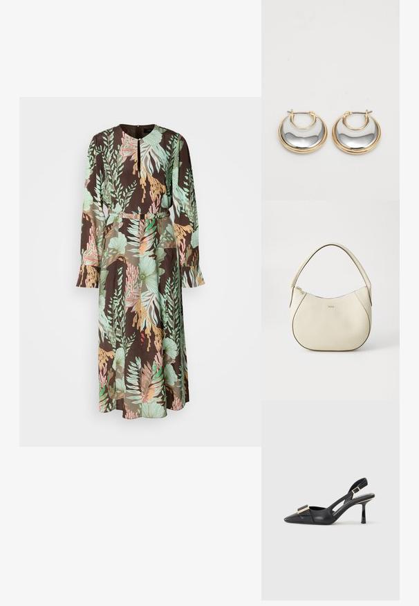 Langarmige jurk met een zwarte achtergrond en groene, koraal en pastel bloemenpatronen. Soepele stof en een taillering.; Zwarte leren slingback schoen met een spitse neus, slanke hak en een gouden hardwareaccent op de wreef. Glad textuur en gestructureerd ontwerp.; Crème-kleurige handtas met een gestructureerde afwerking, gebogen vorm, korte handgreep en een goudkleurige logo-applicatie. Ritsafsluiting aan de bovenkant.; Kleine hoepel oorbellen met een gouden buitenrand en een glanzend, reflecterend zilveren binnenoppervlak, naast elkaar weergegeven op een witte achtergrond.