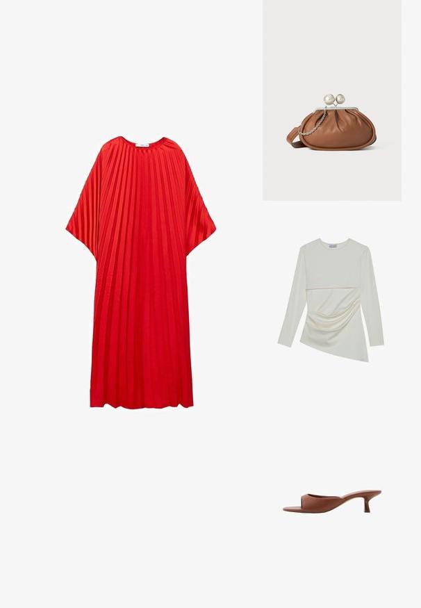 Rotes plissiertes Kleid mit runder Ausschnittlinie und weiten Ärmeln. Hergestellt aus leichtem Stoff, mit vertikalen Streifen für eine strukturierte Optik.; Langärmliges cremefarbenes Oberteil mit Rundhalsausschnitt, das ein geschichtetes Design und Raffung im unteren Bereich aufweist. Weicher Stoff mit glatter Textur.; Braune offene Absatzmules mit glatter, matter Oberfläche, die ein geschwungenes Design und einen transparenten, verjüngten Absatz aufweisen.; Braune Leder-Clutch mit silbernem Kugelverschluss und einem kleinen silbernen Kettendetail auf weißem Hintergrund.