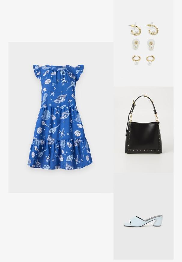 Sininen puuvillamekko, jossa on lyhyet hulmuavat hihat, ja se sisältää kerroksellisen hameen sekä valkoisia meriteemaisia kuvioita, kuten simpukoita ja meritähtiä.; Vaaleansiniset avointoimiset koroketossut, joissa on geometrista muotoilua, leveä remmi jalan yli ja paksu, kulmikas korko.; Musta nahkainen käsilaukku, jossa on jämäkkä muoto, kultaiset niitit reunoilla ja irrotettava hihna kultaisilla yksityiskohdilla.; Korvankorut kultasävyssä, joissa on pyöreitä muotoja, helmiä ja kristallikoristelu. Mukana on nappi- ja renkaatyyliä läpinäkyvillä taustoilla.