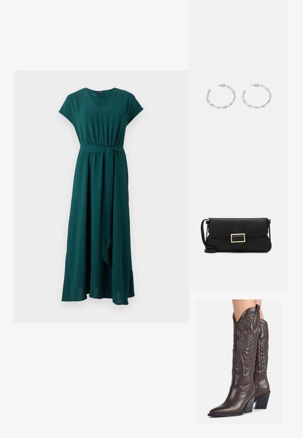 Dolge teal obleke iz lahkega materiala, ki ima V-izrez, kratke rokave, zožen pas in zavezan pas za dodaten poudarek.; Rjave usnjene kavbojske čevlje z ostrim nosom in blok peto, ki vsebujejo podrobno šivanje in dvignjene dodatke na zgornjem delu.; Črna usnjena torbica na preklop z zlato kovinsko zaponko. Vključuje črn trak in eleganten, minimalističen dizajn.; Srebrni uhani v obliki obročka s spiralnim dizajnom, ki imajo sijajno površino in zapiralo na zadnji strani. Mere znašajo približno 3 cm v premeru.