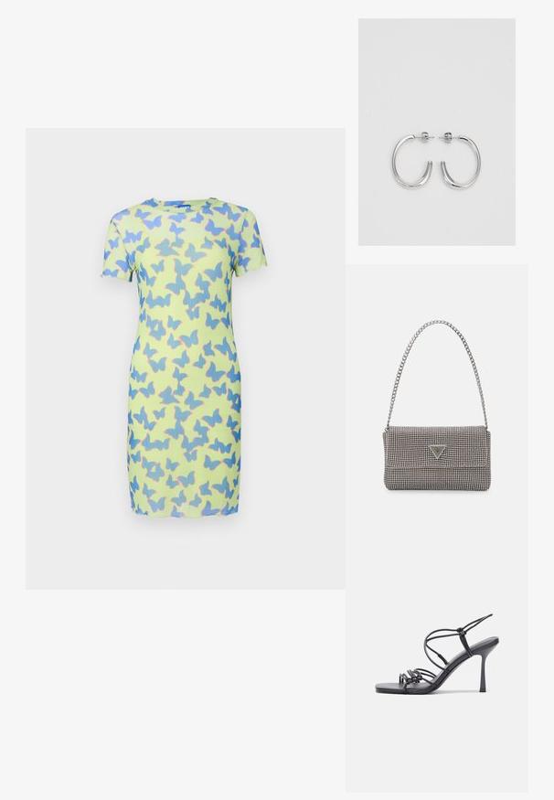 Rochie cu mânecă scurtă dintr-un material verde deschis, prezentând un model cu fluturi în nuanțe de albastru și roz. Textură netedă, cu o siluetă ajustată.; Sandale negre cu toc înalt au curele subțiri cu un design legat, un vârf pătrat neted și un toc stiletto elegant.; Geantă metalică gri deschis, cu un strap din lanț, decorată cu mici ținte circulare metalice și un logo de marcă triangular.; Cercei rotunzi din argint cu un finisaj neted și strălucitor. Design ușor, având o formă rotundă și închidere cu tijă.