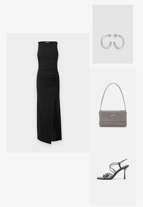 Juoda be rankovių ilga suknelė, kuriame išryškinta raukinių detalė krūtinės srityje ir ilga skilimo detalė vienoje pusėje. Pagaminta iš lygaus, tamprus audinio.; Juodos aukštakulnės sandalai pasižymi plonyčiais dirželiais su mazgo dizainu, lygiu kvadratiniu pirštu ir elegantišku stiletto kulnu.; Šviesiai pilka metalinė rankinė su grandinėlės dirželiu, papuošta mažais apvaliais metaliniais smeigėmis ir trikampiu prekės ženklu.; Sidabrinės auskarai žiedai su lygiu, blizgiu paviršiumi. Suapvalinta forma, lengvas dizainas, su uždarymu ant smeigtuko.