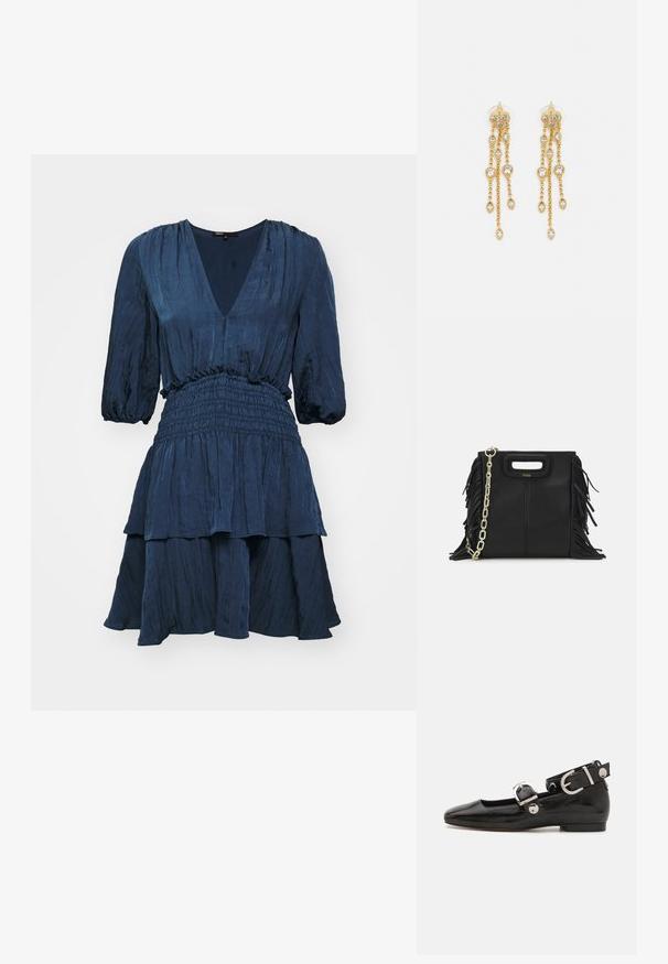 Laivaston sininen mekko, jossa on V-pääntie, palloset hihat ja rypytetty vyötärö. Mekossa on kerroksellinen hame, joka on valmistettu teksturoidusta kankaasta.; Musta patenttinahkainen tasapohjainen kenkä suoralla varvastyöllä, nilkkahihna hopeisilla yksityiskohdilla ja tasainen pohja. Sileä pinta ja minimalistinen muotoilu.; Musta nahkakäekott, millel on frantsiisidetailid, kuldne õlgade rihm ja lõikega käepide. Ees on logo paigutus.; Kultaketjua roikkuvat korvakorut, joissa on useita putoavia ketjuja, ja selkeitä ovaaleja rhinestone-akselteja sekä koristeelliset niittitoppaukset.