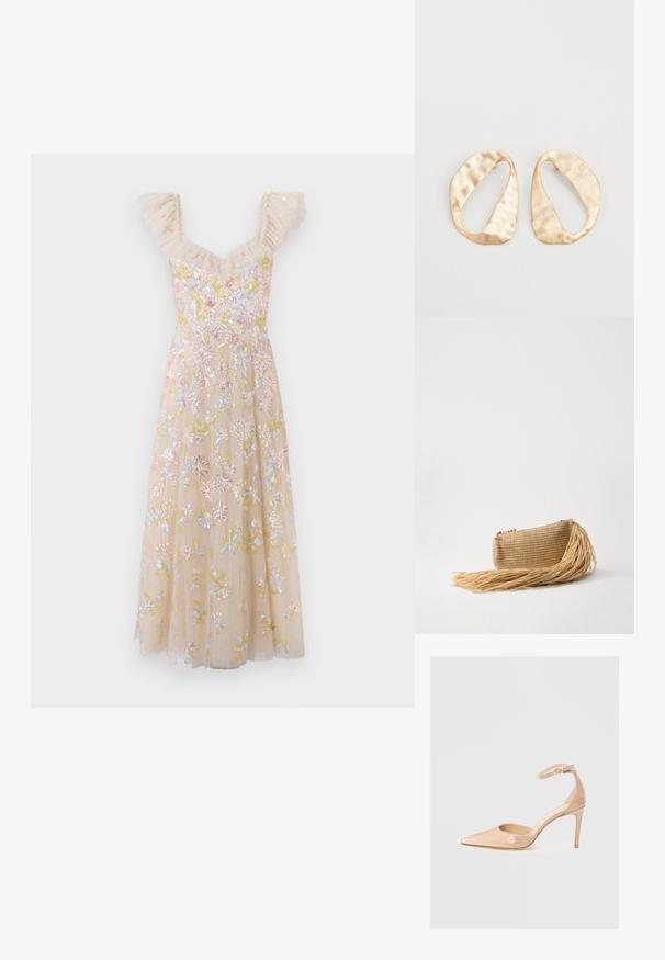 Vestido bege com bordados florais e alças com babados, apresentando um corpete justo e uma saia fluida, decorado com lantejoulas coloridas e detalhes.; Shoe de verniz nude com biqueira pontuda, tirante no tornozelo e tacão agulha, apresentando uma textura suave e design minimalista.; Cult Gaia VIERA - Carteira de mão - natural; Par de brincos irregulares em forma oval, feitos de metal dourado, com uma superfície texturizada e ligeiramente martelada, sobre um fundo branco.