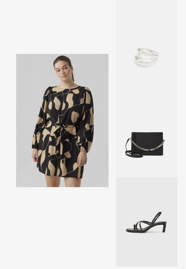 Vestido negro con estampado abstracto en crema, mangas largas abullonadas, cintura con lazo y escote redondo; fabricado en tejido ligero con acabado texturizado.; Sandalia negra de tiras con punta cuadrada y tacón bajo de bloque. Presenta múltiples tiras delgadas y una correa ajustable en el tobillo. Fabricada en cuero suave.; Bolso cruzado de piel negra con textura suave, forma rectangular y un detalle de cadena metálica en el frente. Incluye una correa ajustable.; Anillo de plata de doble banda con una superficie lisa y pulida. Presenta un diseño fluido y curvado con secciones superpuestas para un aspecto moderno.