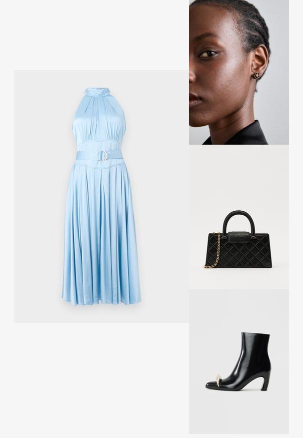 Svetle modré šaty s halter krkem vyrobené z hladké tkaniny, s přiléhavým tělem, skladanou sukní a širokým pásem s stříbrnou kulatou sponou.; Černé kotníkové boty vyrobené z lesklé kůže, s špičatou špičkou a dekorativním zlatým a stříbrným akcentem na přední straně. Design s blokovým podpatkem.; Černá kabelka vyrobená z texturované kůže se vzorem diamantů, zlatě tónovaný řetízek, a horní rukojeť s klopou opatřenou embosovaným logem.; Černá kabelka vyrobená z texturované kůže se vzorem diamantů, zlatě tónovaný řetízek, a horní rukojeť s klopou opatřenou embosovaným logem.; Zlaté květinové náušnice mají texturované černé střed a jemné detaily. Modelova jasná pleť a splétané vlasy jsou viditelné v profilu.