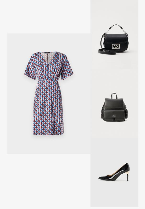 Robes à manches courtes avec décolleté en V, présentant un motif géométrique dans des tons rouge, bleu et rose sur fond blanc.; Escarpin en cuir verni noir avec un bout pointu et un design découpé ; présente un élégant accent doré sur le talon. Simple et élégant.; Sac à dos en cuir noir avec un rabat de fermeture, poche frontale, compartiments latéraux à zip et une poignée supérieure. Présente des détails de logo à l'avant.; Sac à main en cuir noir de forme rectangulaire, avec quincaillerie en argent, fermeture à rabat et bandoulière en chaîne et cuir. Présente un logo en relief.