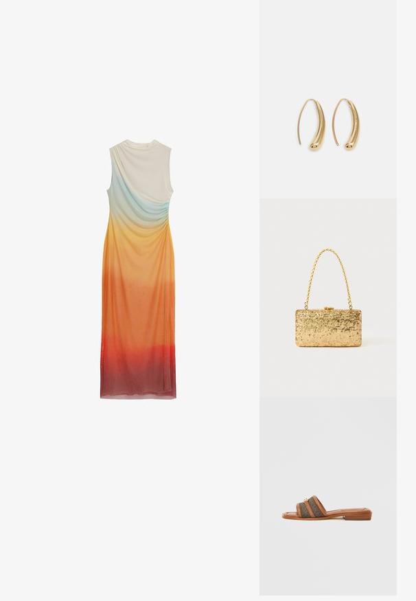 Haljina bez rukava s drapiranim dizajnom, koja ima ombre gradijent od svijetloplave do narančaste i crvene boje, izrađena od mekanog, laganog materijala.; Smeđa natikača s dvije široke tkanine trake u tamnom uzorku, s ravnim potplatom i zlatnim detaljima.; Zlatna šljokasta torbica u pravokutnom obliku, s uvrnutom lancem kao drškom i metalnim kopčanjem, koja odražava svjetlost s teksturiranim završetkom.; Zlatne metalne naušnice u obliku obruča s zakrivljenim, izduženim oblikom. Imaju glatku, sjajnu površinu i zaobljeni vrh za dodatni detalj.
