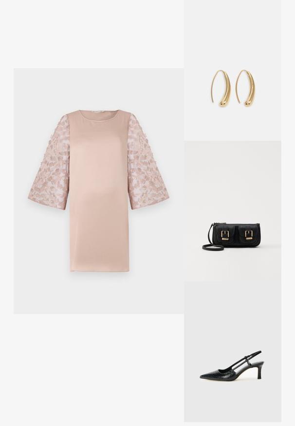 Šviesiai rožinė suknelė su tvirtu korpusu ir permatomomis, gėlių nėrinių rankovėmis. turi apvalų iškirpimą ir laisvą siluetą, pabrėžiantį elegantišką dizainą.; Juodai lakuoti slingback aukštakulniai su smailiu nosiu, su tekstūruotu gyvatės raštu, reguliuojama juosta ir trumpu, tekstūruotu blokiniu kulnu.; Juodas odinis per petį nešiojamas krepšys su dviem priekiniais kišenėmis, auksiniais sagtimis, užtrauktuko uždarymu ir siauromis petnešomis. Textūruota paviršius ir kompaktiškas stačiakampis formatas.; Auksinės metalinės auskarų kabės su lenktą, pailgą forma. Turi lygų, blizgantį paviršių ir užapvalintą galiuką papildomam akcentui.
