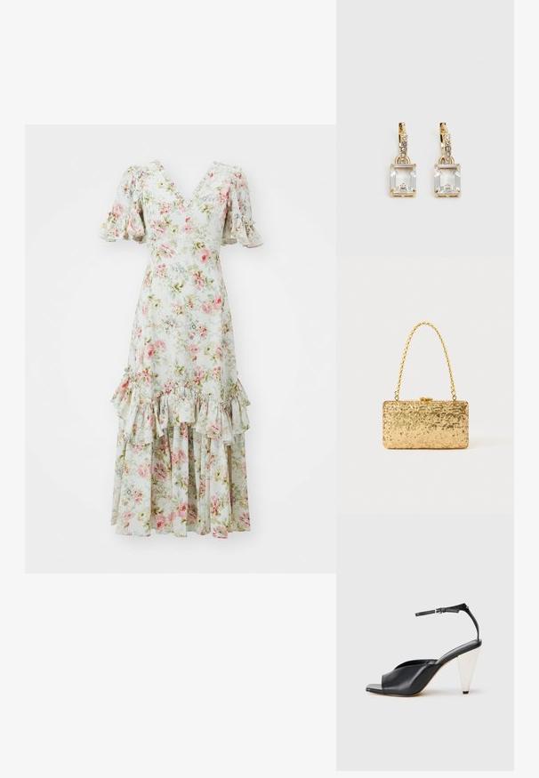 Květinové šaty z lehké tkaniny, s výstřihem do V, nabíranými rukávy a vrstvenými volány na lemu v pastelových barvách růžové a zelené.; Černé kožené sandály na vysokém podpatku s otevřenou špičkou, asymetrickým designem, ankle strap a kovovým kuželovitým podpatkem. Hladký povrch po celé délce.; Zlatá flitrová kabelka ve tvaru obdélníku, s propleteným řetízkovým uchem a kovovým zapínáním, odrážející světlo s texturovaným povrchem.; Náušnice ve zlatém odstínu s obdélníkovým, průhledným krystalem zavěšeným pod řadou malých, kulatých průhledných akcentů. Elegantní, moderní design.