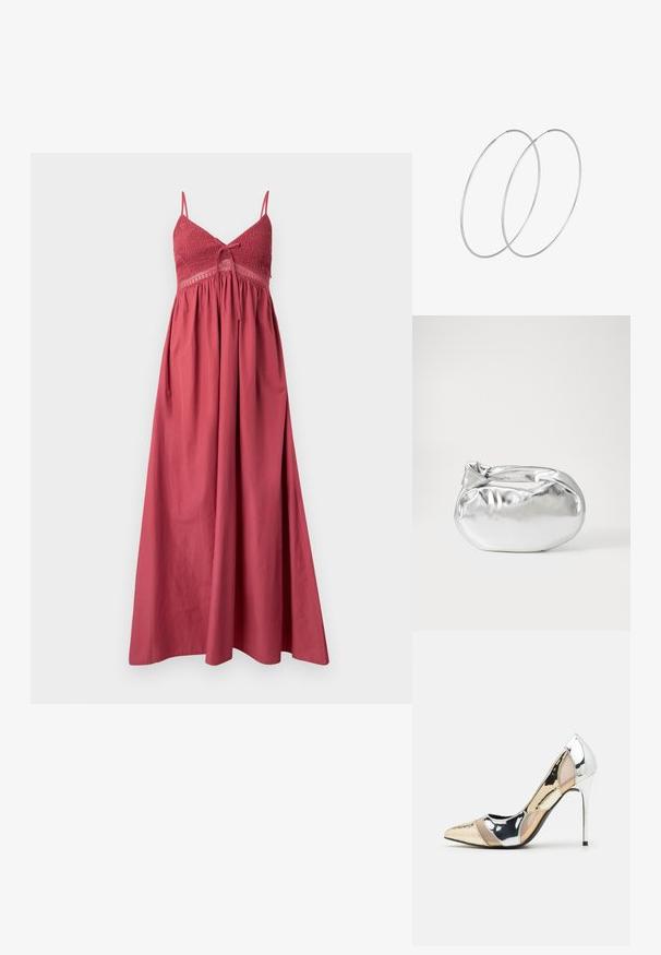 Dlhé, bezrukávové šaty v odtieni hrdzavej červenej s našitou korzetou, tenkými ramienkami a splývavou sukňou, vyrobené z ľahkého materiálu.; Lodičky s špičatou špičkou v striebornom, zlatom a telovom farebnom prevedení. Lesklý povrch s výrezovým dizajnom, s ihlovým opätkom.; Strieborná metalická taška s mäkkým, zaobleným tvarom a uzáverom s uzlíkom. Vyrobená z hladkej syntetickej kože.; Strieborné kruhové náušnice s minimalistickým dizajnom. Cirkulárny tvar, hladký povrch a tenký profil. Ľahké s lesklým povrchom.