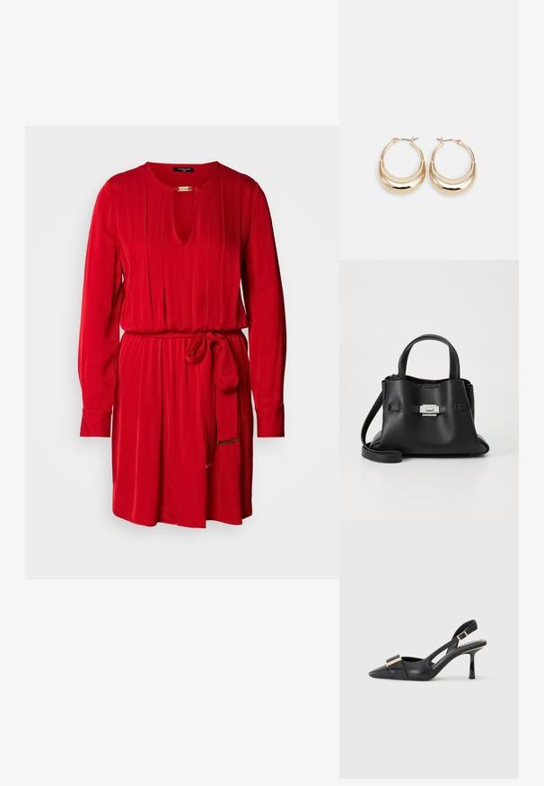 Rød kjole med nøkkelhullsutskjæring, lange ermer, plissert design og en matchende belte i livet. Laget av et glatt stoff.; Svart skinn slingback-sko med spiss tå, slank hæl og gullfarget detalj på vampen. Glatt tekstur og strukturert design.; Svart skinnveske med teksturert overflate, som har to håndtak på toppen, en avtagbar skulderrem og detaljer med sølvspenne.; Gulltonede hoop-øreringen med en halvmåneform, polert overflate og hengsel-lukking. Glatt tekstur og reflekterende finish øker synligheten.