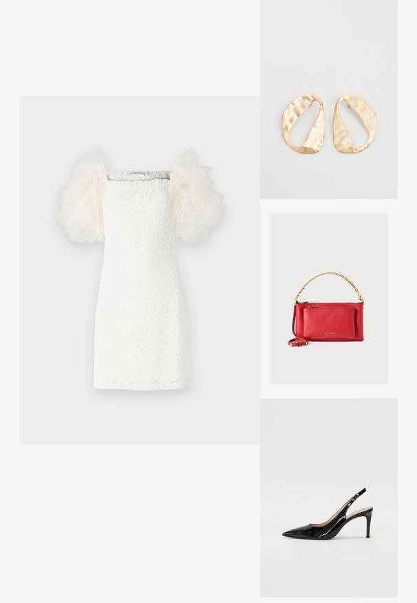 Fehér ruha textúrált csipke mintával, egyenes szabású, áttetsző puffos tüll ujjakkal világos krémszínben. Minimalista design, négyzet alakú nyakkivágással.; Fekete lakk bőr kötött magassarkú cipő, hegyes orral és karcsú sarokkal, finom kivágásos dizájnnal. Az övön arany csatt található.; Piros bőr kézi táska textúrázott felülettel, arany lánccal és pánttal, elülső cipzáras zsebbel és dombornyomott logóval. Kompakt és struktúrált dizájn.; Egy pár szabálytalan, ovális formájú, aranyszínű fém fülbevaló, enyhén kalapált felülettel, fehér háttéren.
