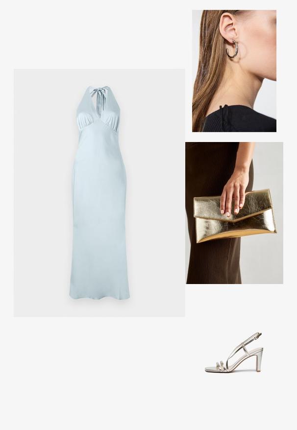 Svetlomodré šaty s halter krkom, prispôsobeným korzetom, s plisovanými detailami a dlhým, voľne splývajúcim strihom z hladkej látky. Žiadne viditeľné vzory alebo akcenty.; Metalické strieborné sandále na vysokom podpätku s otvorenou špičkou, s tromi tenkými popruhmi cez nohu a remienkom okolo členka so sponou.; Zlatá metalická kabelka cez plece s hladkým povrchom, ktorá má trojuholníkové uzavretie. Ruka ju drží a má starostlivo upravené nechty.; Strieborná kruhová náušnica s lesklým povrchom, obsahujúca malé zlaté akcenty a okrúhly tvar, nosená na lalôčiku ucha.