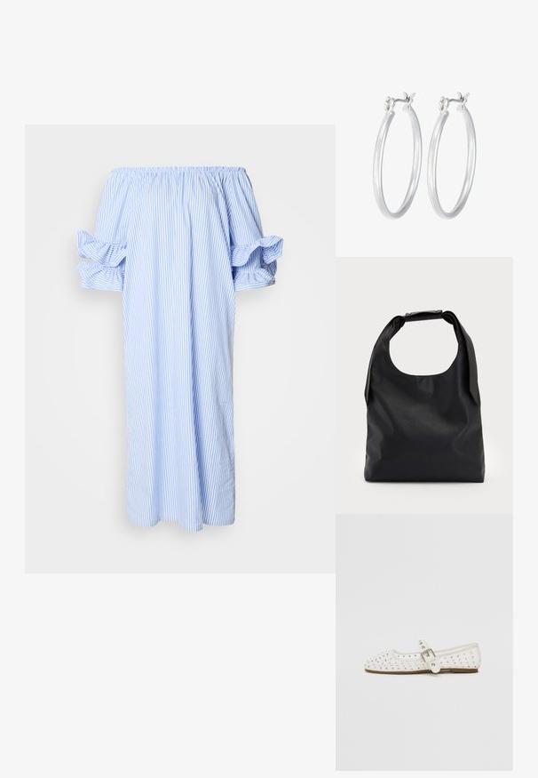 Sukně bez ramínek v světle modré a bílé vertikální pruhované s nafouknutými krátkými rukávy a volným střihem do poloviny stehen.; Bílé ploché boty s špičatou špičkou, ozdobené stříbrnými hřebíky, mají přezku přes nártek a světle hnědou podrážku.; Černá kůže hobo taška s jedním měkkým, zaobleným uchopem; má hladkou texturu a minimalistický design. Bez viditelného kovového doplňku nebo akcentů.; Stříbrné kruhové náušnice s hladkým, lesklým povrchem. Kulatý tvar a bezpečné zapínání na klip. Lehký design vhodný pro každodenní nošení.