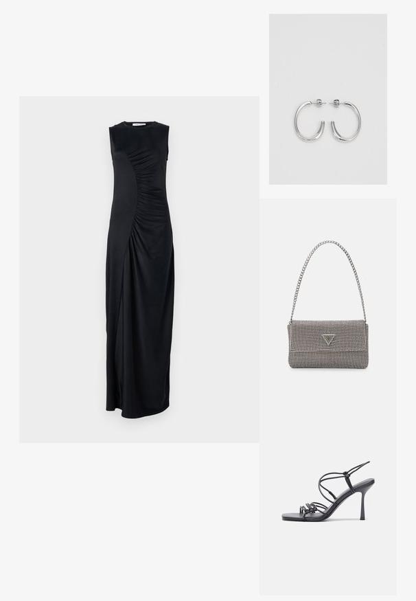 Fekete, ujjatlan maxi ruha, drapírozott oldal részletekkel, sima anyagból készült; kerek nyakkivágással és illeszkedő siluettel rendelkezik.; Fekete magas sarkú szandálok vékony pántokkal, csomózott mintával, sima négyzetes orral és karcsú stiletto sarkal rendelkeznek.; Világosszürke fémes kézitáska lánc pánttal, kis kör alakú fém kifinomult díszítéssel és háromszög alakú márkagéppel.; Ezüst karika fülbevalók sima, fényes felülettel. Lekerekített forma, könnyű kialakítással, tűs zárómechanizmussal.