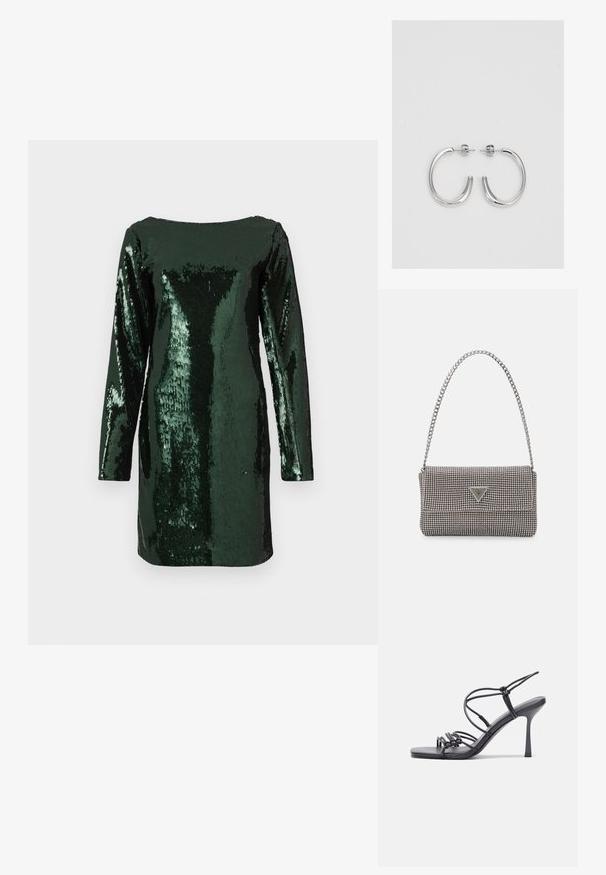 Zöld flitteres ruha hosszú ujjakkal és négyzet alakú nyakkivágással, testhezálló szabású, fényes, textúrált felülettel.; Fekete magas sarkú szandálok vékony pántokkal, csomózott mintával, sima négyzetes orral és karcsú stiletto sarkal rendelkeznek.; Világosszürke fémes kézitáska lánc pánttal, kis kör alakú fém kifinomult díszítéssel és háromszög alakú márkagéppel.; Ezüst karika fülbevalók sima, fényes felülettel. Lekerekített forma, könnyű kialakítással, tűs zárómechanizmussal.