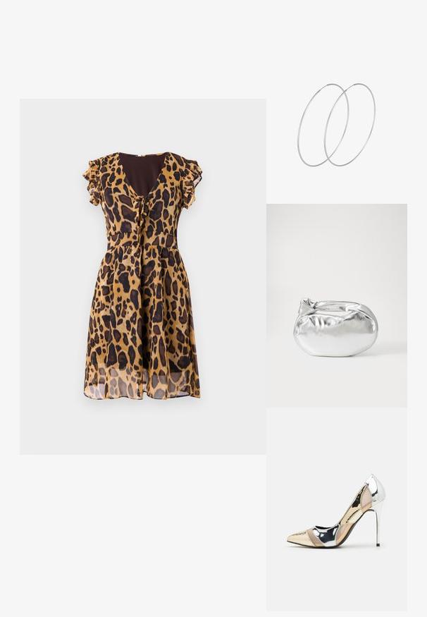 Leopardų rašto suknelė su trumpomis volanėlėmis, V formos iškirpte ir surišamu akcentu ties juosmeniu, pagaminta iš lengvos, permatomos medžiagos.; Aštrus pirštas aukštakulnis batelis su sidabro, aukso ir nuogų spalvų deriniu. Blizgus paviršius su išpjovos dizainu, su stiletto kulnu.; Sidabrinė metalinė maišelio forma su švelnia, apvalia forma ir mazgu užveriamu viršumi. Pagaminta iš lygios dirbtinės odos medžiagos.; Sidabrinės pusmėnulio auskarai minimalistiniu dizainu. Apskritimo forma, lygus paviršius ir plonas profilis. Lengvi su poliruotu apdailu.