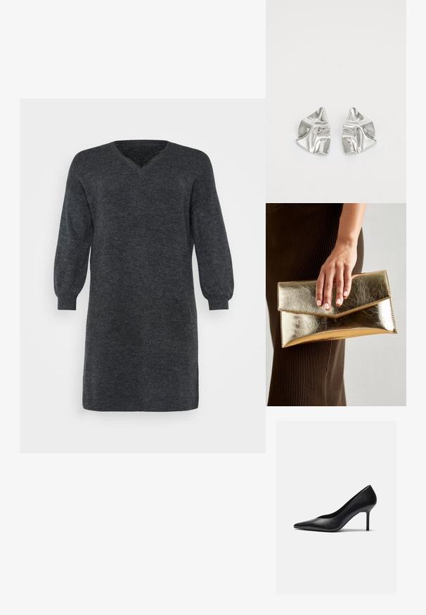 Mørk grå strikket kjole med V-hals og lange pufferm, avsluttet med ribbede mansjetter og kant. Teksturert stoffdetalj.; Sorte lærhæl med spids tå og en slank stiletthæl, der har en glat tekstur og et minimalistisk design.; Gull metallisk clutch-veske med en glatt tekstur, som har en trekantet klaffelukking. Hånden som holder den har pent manikyrte negler.; Sølvmetall øredobber med et bølgete, skulpturelt design, preget av en polert finish og uregelmessige former, som fremhever en moderne estetikk.