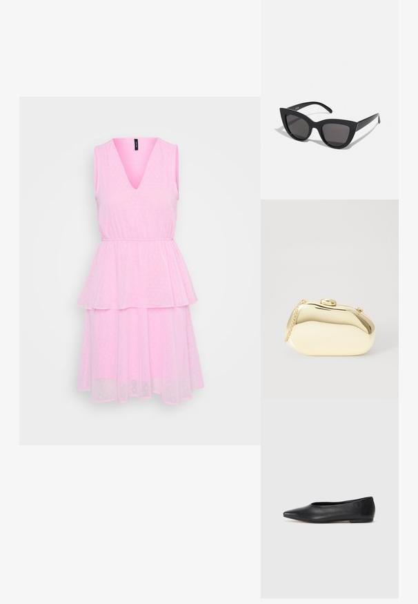 Roza brezrokavna obleka z V-izrezom, ki ima plasten kroj in vzorec pikic, izdelana iz lahkotnega blaga.; Črne usnjene balerinke, koničast toe, minimalističen dizajn, gladka tekstura, nizka peta, brez vidnih kovinskih delov ali okraskov.; Črne mačke-oko sončna očala z mat zaključkom, ki imajo sive tonirane leče, ostre kote in eleganten stranski del. Ime blagovne znamke je vidno na notranjem ročaju.; Metalna zlata torbica z gladko, zaobljeno obliko, opremljena z zgornjim gumbom in majhnim verižnim ročajem za nošenje.