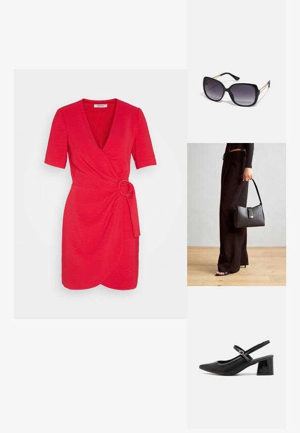 Robe rouge à manches courtes avec un col en V, design croisé et détail de nœud à la taille, ornée d'un accent en métal et d'un tissu texturé.; Escarpins slingback en cuir verni noir avec un embout pointu, un design à découpes arrondies et un talon carré. Présente un accent de boucle en ton doré.; Lunettes de soleil noires surdimensionnées avec des verres dégradés, monture épaisse et détails en chaîne dorée sur les branches.; Sac à main noir à la forme structurée, texture lisse et fermoir métallique. Associé à un pantalon noir ample et des sandales ouvertes sur un sol en bois.