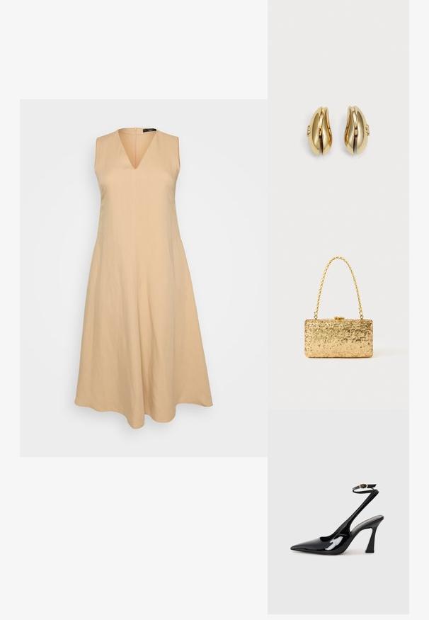 Kreminės spalvos be rankovių suknelė su V formos iškirpte, plazdanti nuo liemens, pagaminta iš lengvos medžiagos, su užtrauktuku nugaroje.; Juodai lakuoti slingback aukšti kulniukai su smailiu nosiu, reguliuojama čiurnos juostele ir vidutinio dydžio blokiniu kulnu. Lygus paviršius su blizgiu apdaila.; Auksinė blizgučių rankinė, stačiakampio formos, su susuktos grandinėlės rankena ir metaliniu užsegimu, atspindinti šviesą su tekstūruotu paviršiumi.; Aukso spalvos auskarai su srauniu, kreiviu dizainu. Kiekvienas auskoras turi lygų paviršių ir mažą užsegimą su dekoratyviu akcentu.