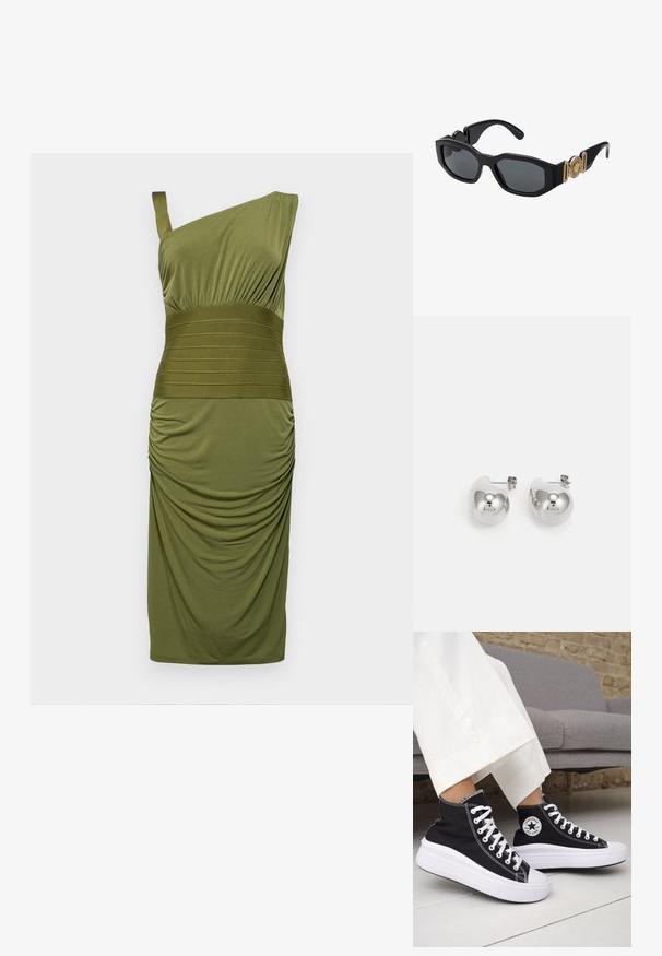 Ein ärmelloses, olivgrünes Kleid aus Jerseystoff. Verfügt über eine geraffte Textur und einen kontrastierenden, horizontalen Streifenbund. Glatte Oberfläche.; Schwarze High-Top-Sneaker mit weißen Gummisohlen und Schnürsenkeln. Verfügt über ein rundes Logo-Patch und kontrastierende weiße Nähte. Aus Canvas-Material.; Schwarze Sonnenbrille mit einem massiven geometrischen Rahmen, dunklen Gläsern und goldenen Metallelementen an den Bügeln, die ein rundes Emblemdetail aufweisen.; Silberne Tropfohrringe mit abgerundeten, reflektierenden Oberflächen; minimalistisches Design mit glatter Textur und subtilen Brandingdetails.