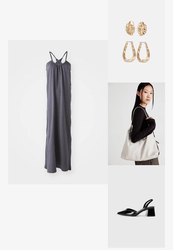 Maxikjole i mørkegrått stoff med rynket halslinning og justerbare stropper. Har sidespalter for bedre bevegelse. Lang, flytende design.; Svarte patentlær slingback hæler med spiss tå og geometrisk blokk hæl. Har et stilrent, minimalistisk design og jevn tekstur.; Beige håndveske laget av mykt materiale, med en slapp design, sydd detaljer og to skulderstropper. Passer for daglig bruk.; Gullfargede øredobber med teksturerte, bølgete former. Inkluderer skulpturelle klipsstuds og åpen hoop-design med en hamret finish.