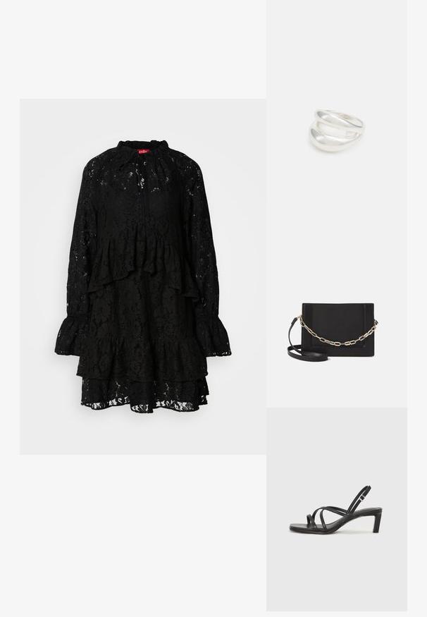 Crna čipkasta haljina s dugim rukavima, volanima, visokim izrezom s mašnom i teksturiranim cvjetnim uzorkom po cijeloj haljini.; Crne sandale s trakama, kvadratnim prstom i niskom blok petom. Ima više tankih trakica i podesivu trakicu oko gležnja. Izrađene su od glatke kože.; Crna kožna torba preko tijela s glatkom teksturom, pravokutnim oblikom i metalnim lancem na prednjoj strani. Uključena je podesiva naramenica.; Srebrna dvostruka prsten s glatkom, poliranom površinom. Karakterizira ga fluidan, zakrivljen dizajn s preklapajućim sekcijama za moderan izgled.