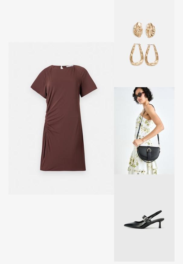 Brun, kortermet kjole i lett stoff med rund hals og samlede detaljer på siden som skaper en tettsittende silhuett.; Svarte patent lær slingback hæler med spiss tå og en liten blokkheel, med en sølvspenne som detalj på stroppen.; Svart lærveske med en buet form, avtagbar stropp og gullbeslag. Vesken har et klaff med spenne-detall.; Gullfargede øredobber med teksturerte, bølgete former. Inkluderer skulpturelle klipsstuds og åpen hoop-design med en hamret finish.