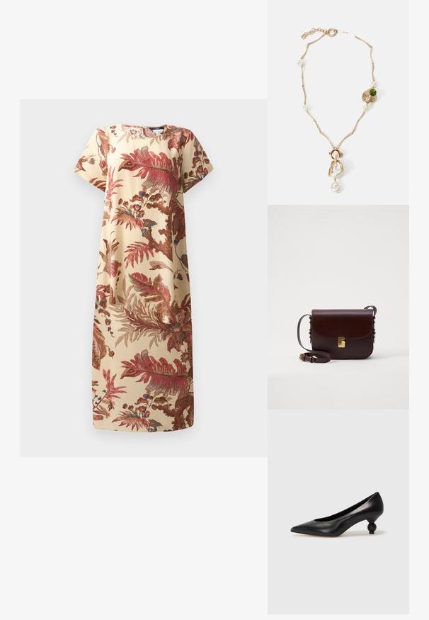 Beige bloemenjurk met rode en blauwe botanische patronen; korte mouwen, relaxte pasvorm, zachte stof, knie-lange ontwerp, ronde halslijn.; Zwarte leren hoge hak schoen met een spitse neus en een ronde, bolle hak. Gladde textuur met een elegant, minimalistisch ontwerp.; Bruine leren tas met een klepsluiting, gouden accenten en een verstelbare schouderriem. Heeft een gladde textuur en een slanker rechthoekig ontwerp.; Gouden halsketting met gedraaide schakels, witte parels en een groene stenen accent. Beschikt over fijne details en een sluiting voor het vastmaken.