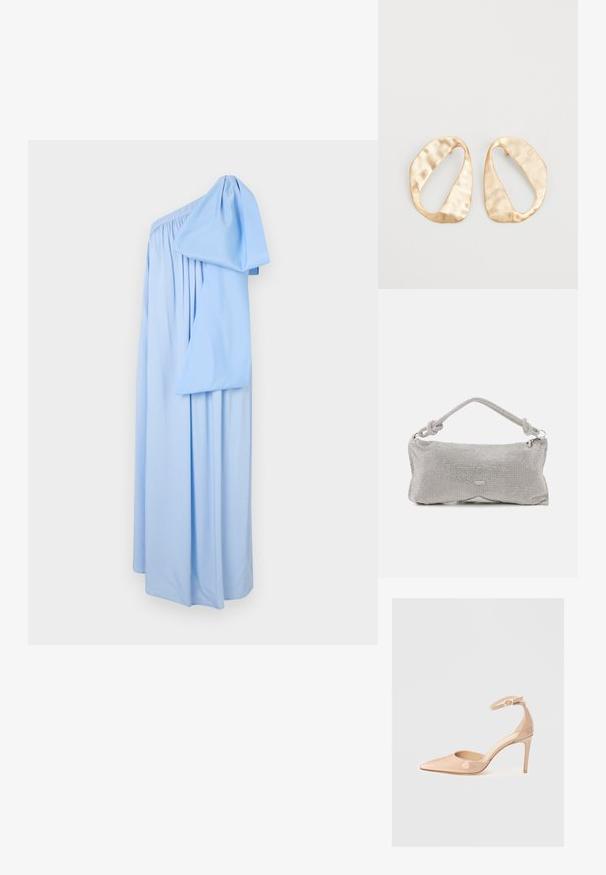 Sleeper Kokteiļkleita/ballīšu kleita - blue; Nude patentēta ādas kurpe ar noraksta siksnu un stiletto papēdi, ar gludu virsmu un minimālistisku dizainu.; Metāla sietiņa plecu soma sudrabkrāsā, ar mezglotu rokturi, rāvējslēdzēju aizdari un ģeometrisku korpusa formu ar gludu tekstūru.; Pāris neregulāras ovālas formas zelta toņos metāla auskaru ar teksturētu, nedaudz sitētu virsmu uz baltas fona.