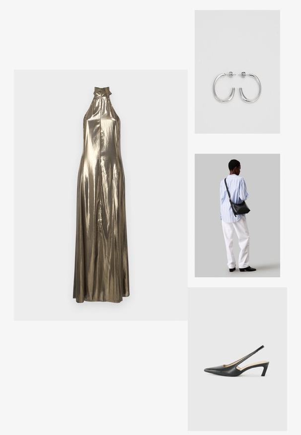 Metalinė aukso spalvos halter kaklo maksi suknelė su liekna siluetu, pasižyminti aukšta apykakle ir glotnia, blizgia tekstūra.; Juodas smailus slingback batelis su žemu kulnu, pagamintas iš lygaus odos paviršiaus ir su išpjovomis šone, užtikrinančiomis oro pralaidumą.; Juodas odinis petinis krepšys su minkšta tekstūra, trikampiu pavidalu ir reguliuojama juosta, derinamas su šviesiai mėlynu dryžuotu marškinėliu ir baltais džinsais.; Sidabrinės auskarai žiedai su lygiu, blizgiu paviršiumi. Suapvalinta forma, lengvas dizainas, su uždarymu ant smeigtuko.