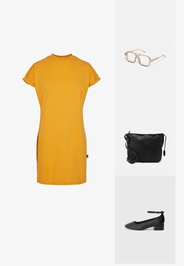 Geel t-shirtjurk met een hoge halslijn, korte opgerolde mouwen en een relaxte pasvorm. Zacht katoenen stof met zijsplitten voor gemakkelijke beweging.; Zwarte leren pump met een spitse neus en een lage blokhak. Beschikt over een enkelband met een goudkleurige gespsluiting. Gladde textuur.; Transparante hexagonale bril met lichtbruine tinten; dikke, heldere monturen en slanke veren; geen zichtbare logo's of patronen.; Zwarte leren schoudertas met een platte vorm, gouden hardware-accenten en een verstelbare schouderband. Gladde textuur met minimale stikdetails.