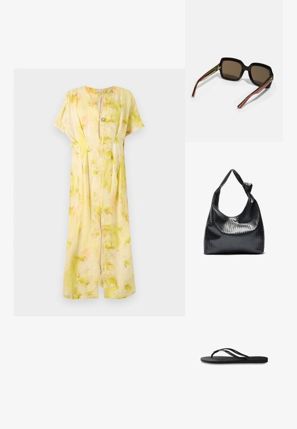 Gul linneklänning med blommönster; korta ärmar, V-hals och knappstängning vid bröstet. Flödande silhuett och knälång design.; Svart flip-flop med en texturerad gummisula, två slanka remmar och en subtil, präglad logodetalj på remmen.; Svart oversized solglasögon med bruna linser. Har unika randiga skalmar i grönt och rött, samt detaljer i guld. Fyrkantig form.; Svart vävd läderhandväska med en avslappnad design, som har en knuten rem och en liten dekorativ guldfärgad nitar högst upp.