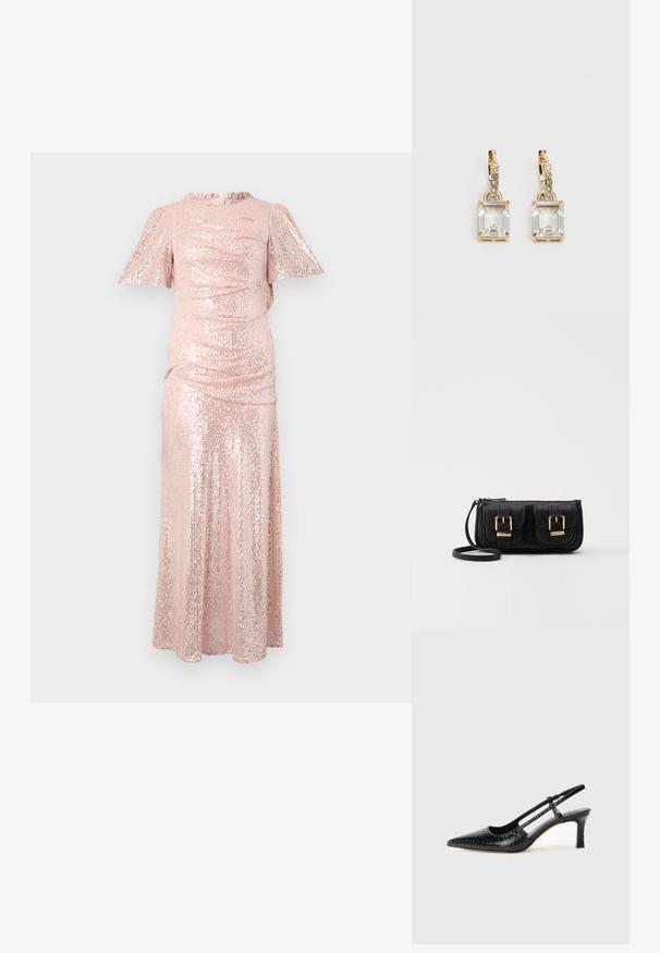 Duga roza haljina sa šljokicama, kratkim flaterastim rukavima, naboranom teksturom u predjelu tijela i lepršavom suknjom, stvarajući uski siluetu.; Crne lakirane slingback pete s oštrim vrhom, s teksturiranim uzorkom zmijske kože, podesivom remenom i kratkom, teksturiranom blok-petom.; Crna kožna torba preko ramena s dva prednja džepa, zlatnim kopčama, zatvaranjem na zip i uskim remenom. Teksturirana površina i kompaktan pravokutan oblik.; Zlatne naušnice s pravokutnim, prozirnim kristalom koji visi ispod niza malih, okruglih prozirnih akcenata. Elegantni, moderni dizajn.