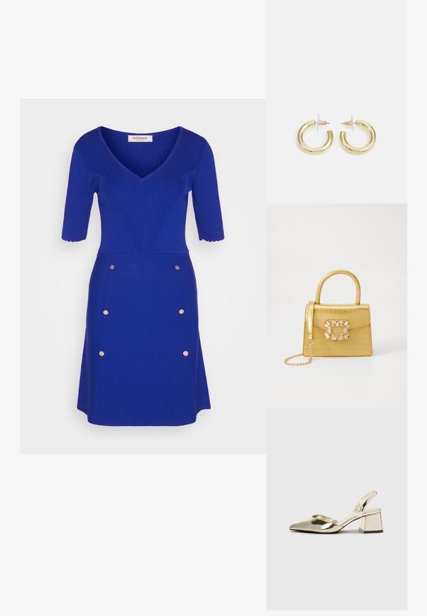 Morgan - Sukienka dzianinowa; Złote, metaliczne szpilki z boku z wydłużonym noskiem i grubym obcasem. Gładka faktura, minimalistyczny design i wąski pasek.; Żółta torebka z faux-krokodylka o wyrafinowanej konstrukcji, z górnym uchwytem, odpinanym łańcuszkiem oraz dekoracyjnym kryształowym zdobieniem na zapięciu.; Złote kolczyki w kształcie kółek o gładkim, błyszczącym wykończeniu. Okrągły design z małym klipsem i przezroczystym zapięciem zapewniającym bezpieczne noszenie.