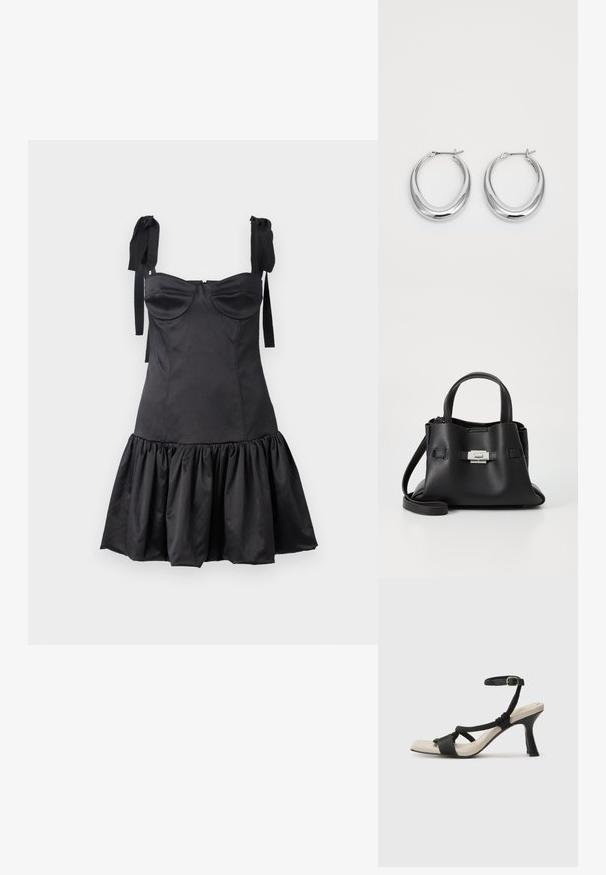 Μαύρο φόρεμα με εφαρμοστή κορσέ, λαιμόκοψη σε σχήμα καρδιάς, στάξεις στους ώμους και φουσκωτό τελείωμα με ρέουσες ρυτίδες. Φτιαγμένο από απαλό ύφασμα με ματ φινίρισμα.; Μαύρη σανδάλι με τακούνι και σχεδίαση πλεγμένης λουρίδας, τετράγωνη μύτη και ρυθμιζόμενη λουρίδα στον αστράγαλο. Ανοικτό μπεζ πέλμα με γυαλιστερό μαύρο τακούνι.; Μαύρη δερμάτινη τσάντα με υφή, που διαθέτει δύο επάνω χερούλια, αποσπώμενη λουρί ώμου και λεπτομέρεια από ασημένιο κούμπωμα.; Ζεύγος γυαλιστερών ασημένιων σκουλαρικιών σε σχήμα σκηνιού με κλειδαριές με αρθρωτό μηχανισμό σε λευκό φόντο.