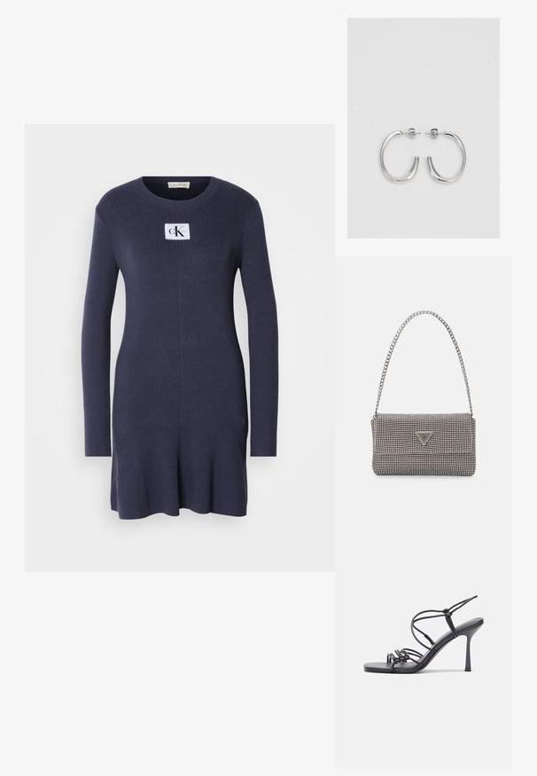 Tumši zils ribots adījuma kleitas modelis ar garām piedurknēm un izpletni apakšā. Uz krūtīm ir balta uzlīme ar logo "CK". Maiga tekstūra.; Melnas augstpapēžu sandales ar plāniem siksniņām un mezgla dizainu, gluda kvadrātveida purngalu un elegantu stiletto papēdi.; Gaiši pelēka metāla rokassoma ar ķēdes siksnu, rotāta ar mazām apaļām metāla kniedēm un trīsstūra zīmola logo.; Sudraba riņķveida auskari ar gludu, spīdīgu apdari. Apaļas formas, viegla dizaina, ar aizdari uz stieples.