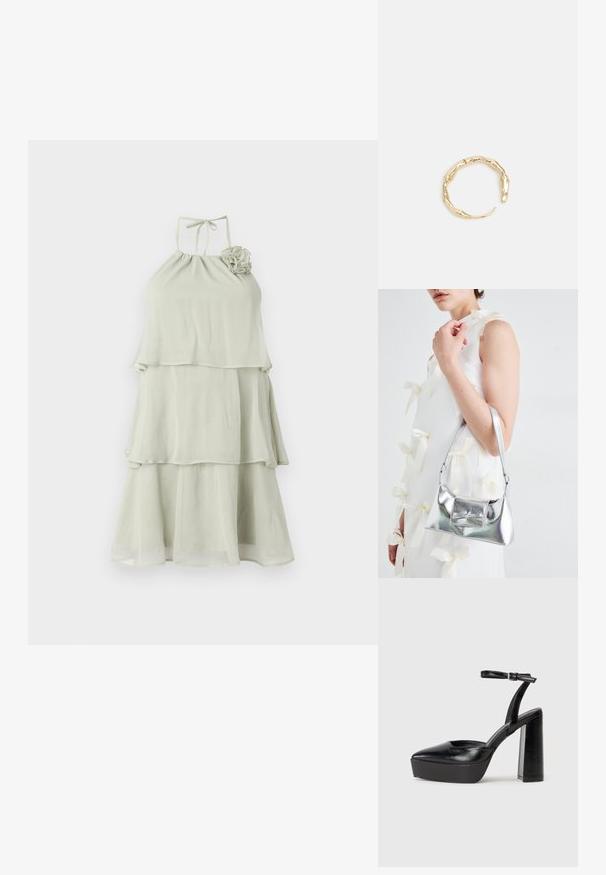 Svetlozelené šaty na ramienka s tiered, vrstveným dizajnom, s nariaseným výstrihom a kvetinovým detailom na ľavom pleci.; Čierne platformové podpätky so špicatou špičkou a nastaviteľným členkovým remienkom. Vyrobené z hladkej kože a so robustným blokovým podpätkom.; Strieborná metalická kabelka so štruktúrovaným tvarom, ktorá má hornú rukoväť a mašľu na prednej strane. Hladká textúra, reflexný povrch.; Prsteň v zlatej farbe s organickým, skrúteným dizajnom, hladkým povrchom a zužujúcimi sa koncami, vytvárajúci moderný, sochársky vzhľad.