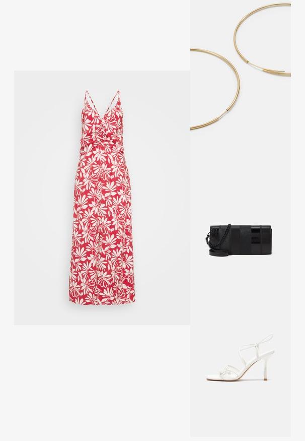 Rotes Maxikleid mit V-Ausschnitt, dünnen Trägern und tailliertem Oberteil. Verfügt über weiße Blumenmuster und ein schwingendes Rockdesign.; Weiße, geschnallte High-Heel-Sandalen mit flacher Zehenbasis, strukturiertem Vorderteil mit gerafften Akzenten und schlankem Knöchelriemen.; Schwarze Zubehörtasche mit einer Mischung aus glänzenden, strukturierten Paneelen und einem Kettenriemen. Rechteckige Form mit glatter Oberfläche und subtilen Akzenten.; Goldfarbene Ohrringe in Form von dünnen, runden Kreolen, mit einer glatten, metallischen Oberfläche und ohne Verzierungen oder Muster.