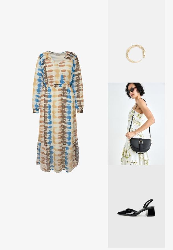 Langes, fließendes Kleid im Batikmuster mit blauen, braunen und beigen Farben. Hergestellt aus weichem Stoff, mit langen Ärmeln und einem entspannten Schnitt.; Schwarze Lackleder-Slingback-High Heels mit spitzem Schuh und einem geometrischen Blockabsatz. Verfügt über ein schlankes, minimalistisches Design und eine glatte Textur.; Schwarze Lederhandtasche mit geschwungener Form, abnehmbarem Tragegurt und goldenen Beschlägen. Die Tasche verfügt über einen Deckel mit einer Schnallen-Details.; Goldfarbener Ring mit einem organischen, gedrehten Design, glatter Oberfläche und sich verjüngenden Enden, was ein modernes, skulpturales Erscheinungsbild erzeugt.