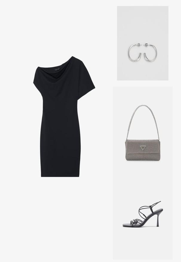 Robe noire avec un col drapé, des manches courtes et une silhouette ajustée. Fabriquée en tissu lisse, avec un design minimaliste.; Des sandales noires à talons hauts avec des fines lanières au design noué, un bout carré lisse et un talon aiguille élégant.; Sac à main en métal gris clair avec une bandoulière en chaîne, orné de petits clous métalliques ronds et d'un logo de marque triangulaire.; Boucles d'oreilles en argent avec une finition lisse et brillante. Forme arrondie, conception légère, avec un fermoir à tige.