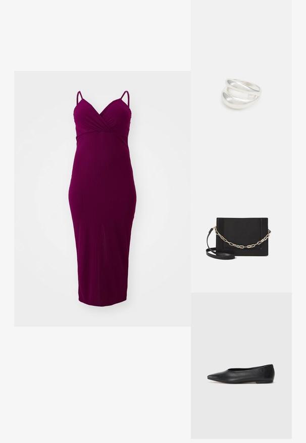 Robe midi ajustée et côtelée en bordeaux profond avec des fines bretelles et un décolleté en V, présentant une silhouette élégante et une texture lisse.; Ballerines noires en cuir, à bout pointu, design minimaliste, texture lisse, talon bas, sans matériel ni embellissements visibles.; Sac bandoulière en cuir noir avec une texture lisse, de forme rectangulaire et un détail en chaîne métallique à l'avant. Sangle réglable incluse.; Bague en argent à double bande avec une surface lisse et polie. Présente un design fluide et courbé avec des sections qui se chevauchent pour un look moderne.