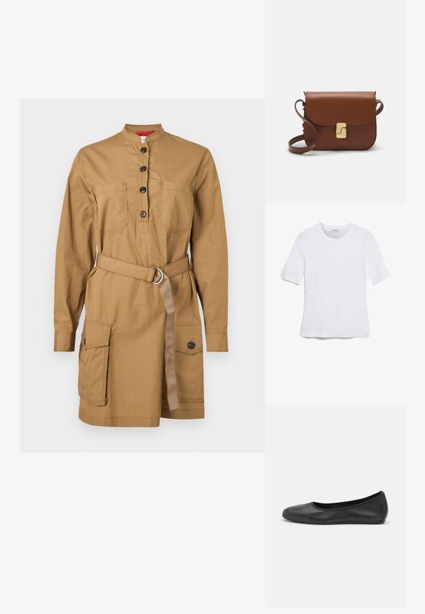 Sárga hasznos ruha magas gallérral, gombos elülső résszel, mellzsebekkel, övvel ellátott derékkal és két oldalsó zsebbel. Könnyű anyagból készült.; Fehér, rövid ujjú póló ribbed anyagból. Kerek nyakkivágás, normál szabás és diszkrét varrási részletek. Nincsenek minták vagy grafikák.; Fekete bőr balettcipő lekerekített orral, sima tekstúrával, minimális varrással és rugalmas talp kialakítással.; Barna bőr kézitáska, hajtókás zárással, arany színű fém kiegészítőkkel, vállpánttal és sima felülettel. Kompakt téglalap alakú.