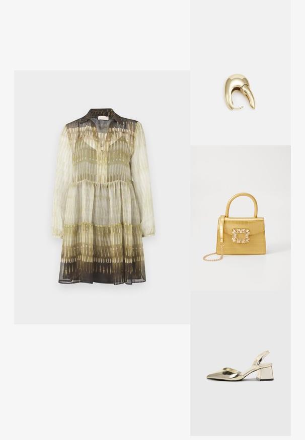 Chiffonkjole med krage, lange ermer og et lagdelt design. Har et flerfarget mønster i grønt og brunt med varierende gjennomsiktighet.; Gull, metallisk slingback-hæler med spiss tå og chunky hæl. Glatt tekstur, minimalistisk design og en smal stropp.; Gul faux-krokodille veske med en strukturert design, toppen håndtak, avtagbar kjede stropp, og dekorativ krystallbortsettelse på låsen.; Gullfarget metalløredobber med et elegant, buet design. Har en karakteristisk spiss form, polert overflate og hengsel-lukking.