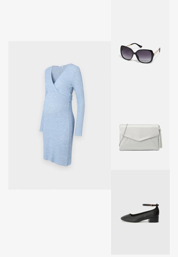 Heled sinine kootud raseduskleit pikkade varrukatega, V-kaelusega ja keha lähedane disain, mis rõhutab kõhupiirkonda.; Must mustaapp, millel on terav nina ja madal blokk-kand. Omab pahkluu rihma koos kuldse tooni pandlaga. Sile tekstuur.; Mustad ümarad päikeseglaasid, millel on gradient objektiivid, paksud raamid ja kuldse tooni kettaga kaunistused tempelitel.; Hõbe sünteetilisest nahast kott ümbriku stiilis, ketirihmaga ja ühe külje külge kinnitatud lilledega, millel on nurkse seamise detailid.